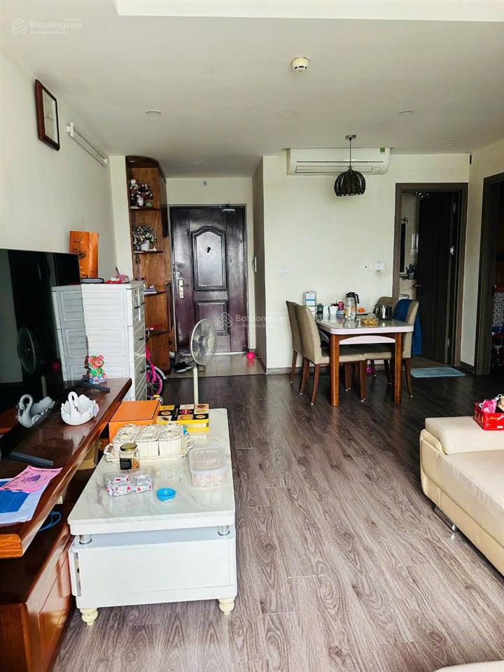 Bán căn 2pn giá tốt nhất helios 75 tam trinh  ban công mát