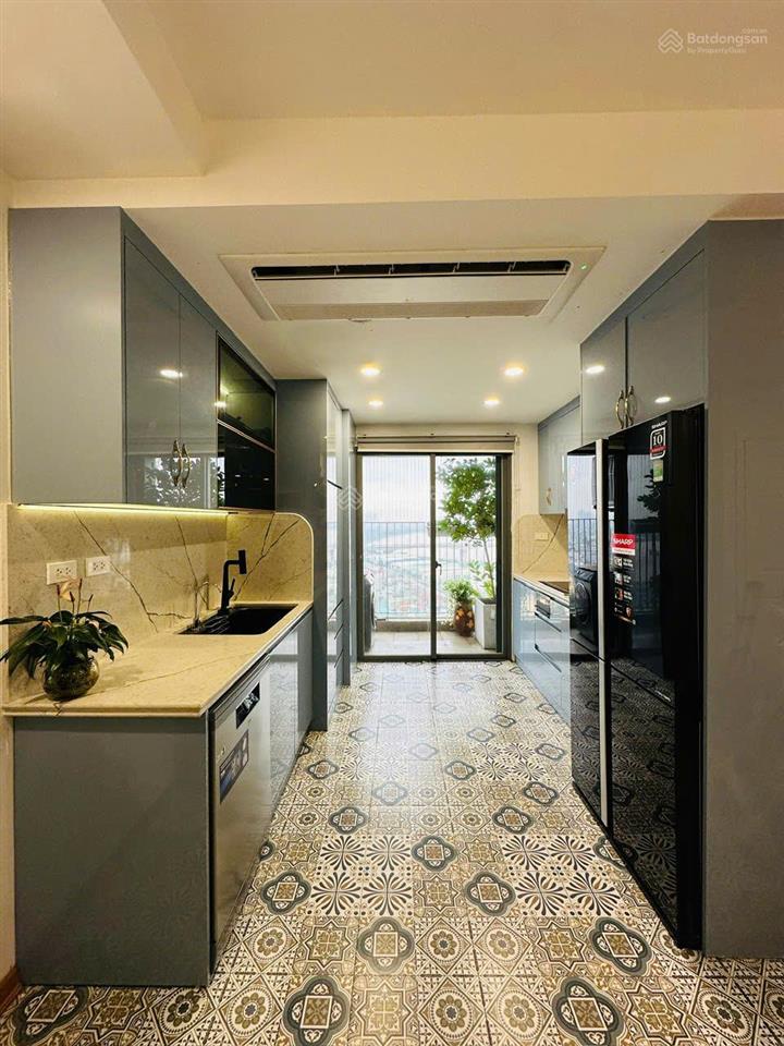 Chủ nhà cần bán căn 3pn view sông hồngnhà đẹp ở ngay