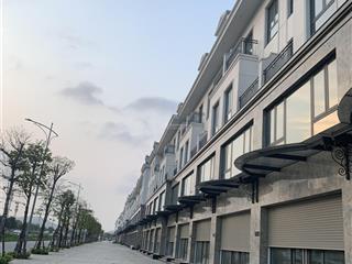 Bán shophouse central riverside trực diện chung cư vinhomes.