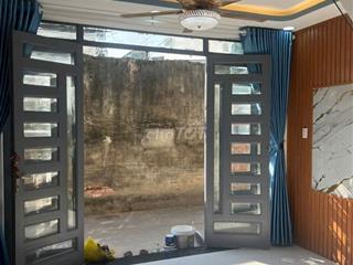 Bán nhà ngày chân cầu vượt ngã tư ga