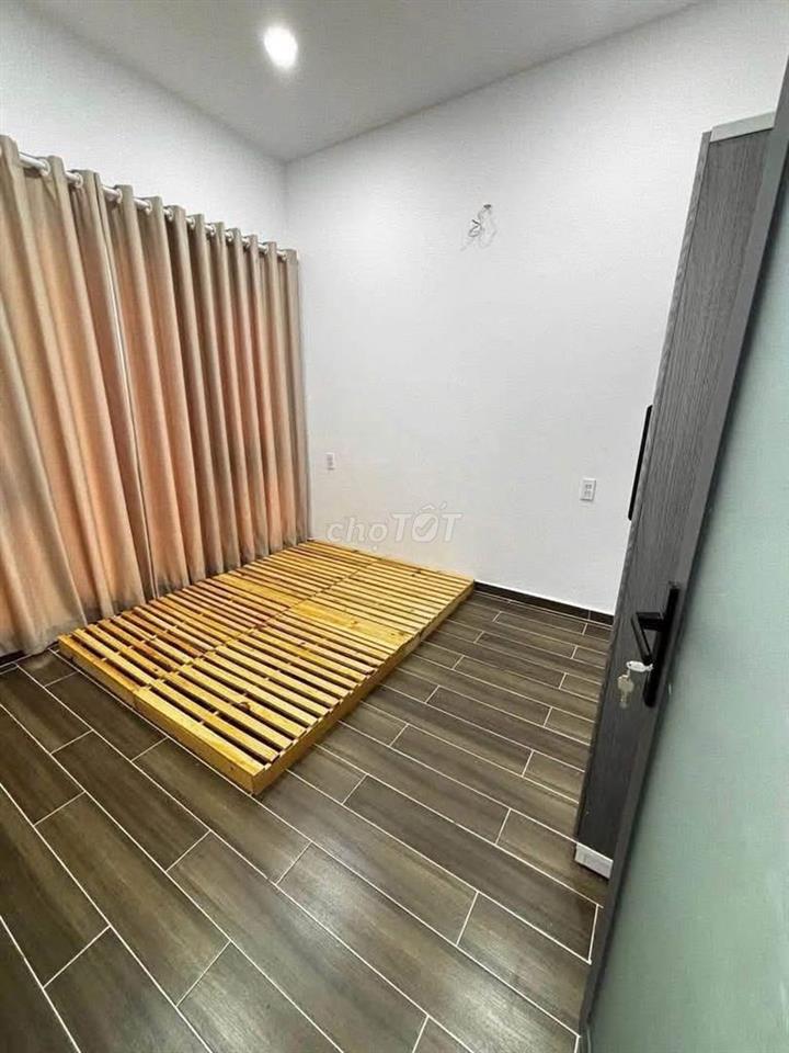 Bán nhà MT đường XT Trung Mỹ Tây 10 55m2 4.9 tỷ