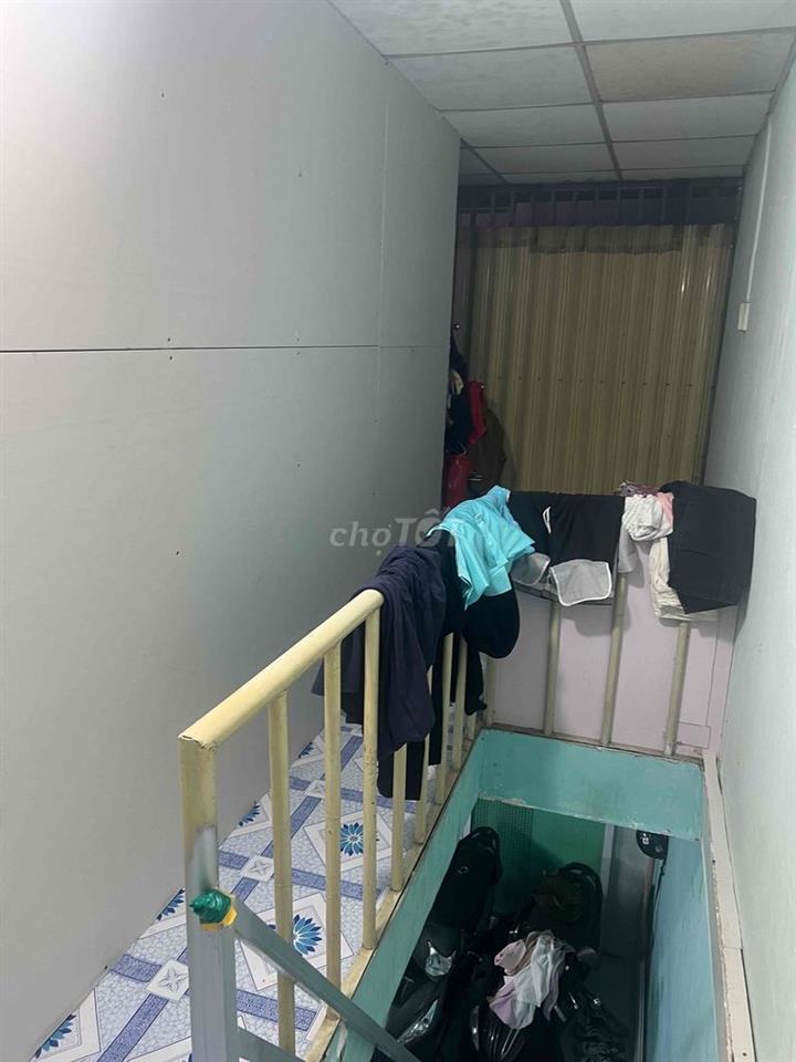 Bán nhà Q12 - giáp Gò Vấp. Nhà gần trường học các cấp, gần chợ.