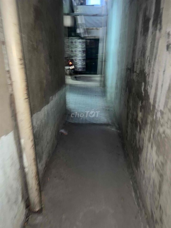 Bán nhà Q12 - giáp Gò Vấp. Nhà gần trường học các cấp, gần chợ.