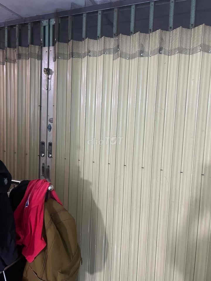 Bán nhà Q12 - giáp Gò Vấp. Nhà gần trường học các cấp, gần chợ.