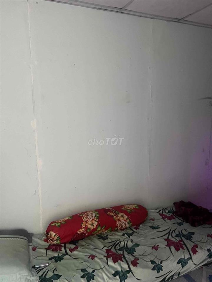 Bán nhà Q12 - giáp Gò Vấp. Nhà gần trường học các cấp, gần chợ.