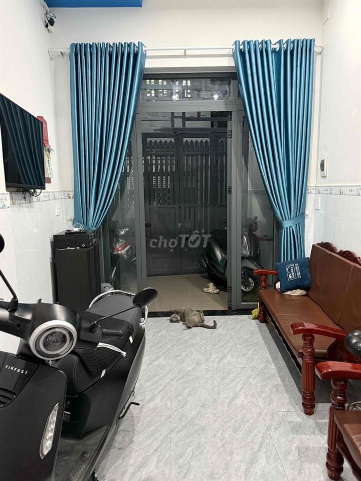 Bán nhà đường Trần Thị Năm | 1 trệt 3 lầu | 4 PN 5 Toilet