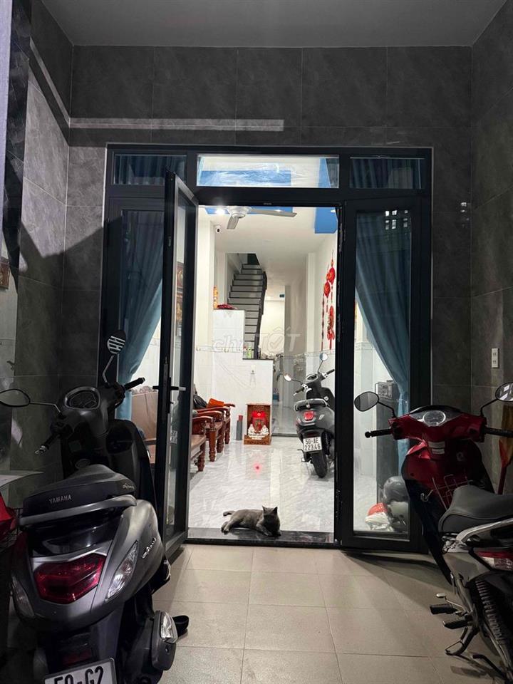 Bán nhà đường Trần Thị Năm | 1 trệt 3 lầu | 4 PN 5 Toilet