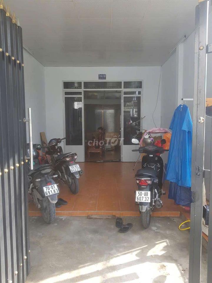 Căn góc 2 mt hẻm tải ..cách mt nguyễn ảnh thủ 50m..dt 88m.nhà cap 4