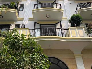 Nhà phố 5 tầng, ngay Ga metro số 4 (500 mét), sát ngã tư ga,