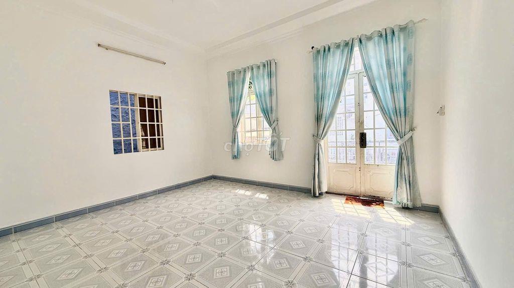 Nhà Thạnh Lộc Q12, nở hậu tài lộc