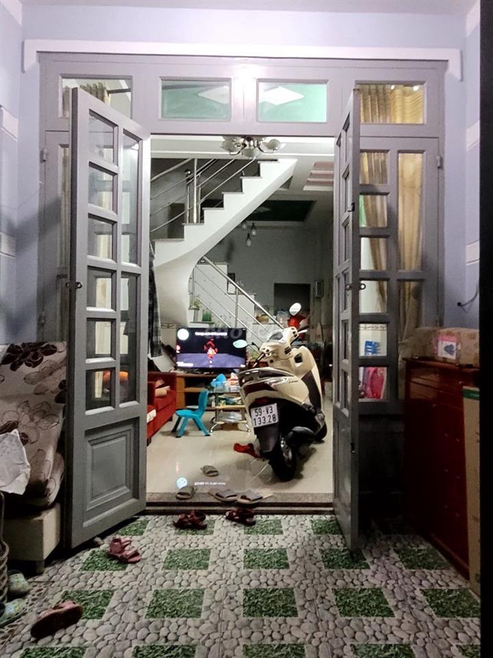 Bán nhà Quận 12, phù hợp với gia đình 4-5 người