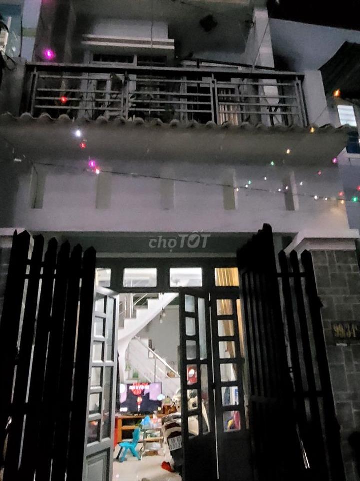 Bán nhà Quận 12, phù hợp với gia đình 4-5 người