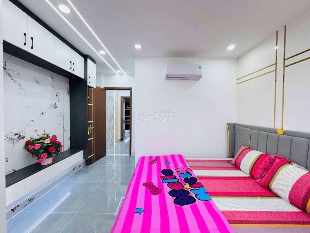 siêu phẩm Q12