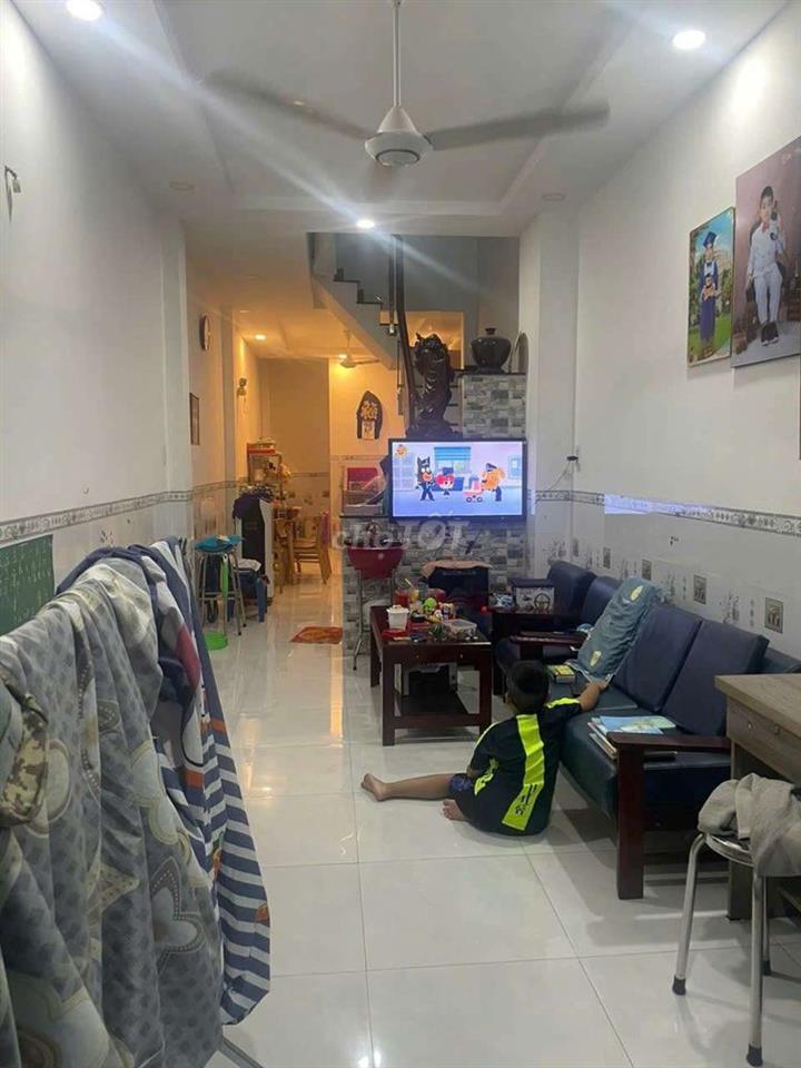 Chính chủ cần bán nhà 1 trệt 1 lầu sổ hồng hoàn công