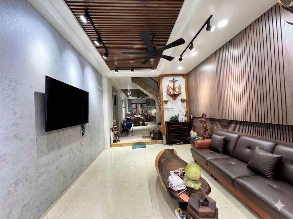 CC bán gấp nhà 4 lầu  1/ Hương Lộ 2 Bình tân