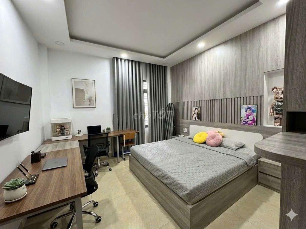 CC bán gấp nhà 4 lầu  1/ Hương Lộ 2 Bình tân