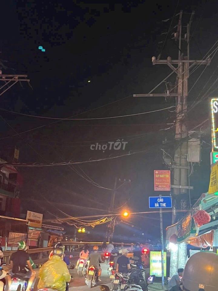 Bán gấp nhà giá rẻ Q12