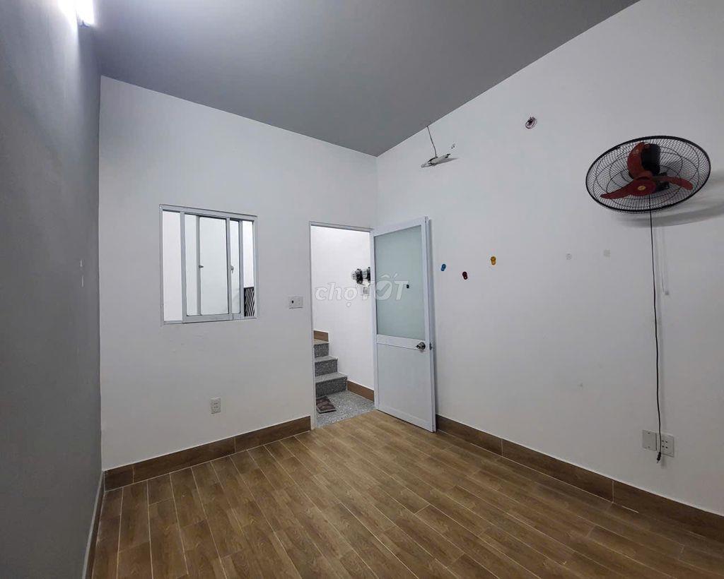 Nhà nguyên căn 7,5tr, 4PN hẽm ôtô 126m2