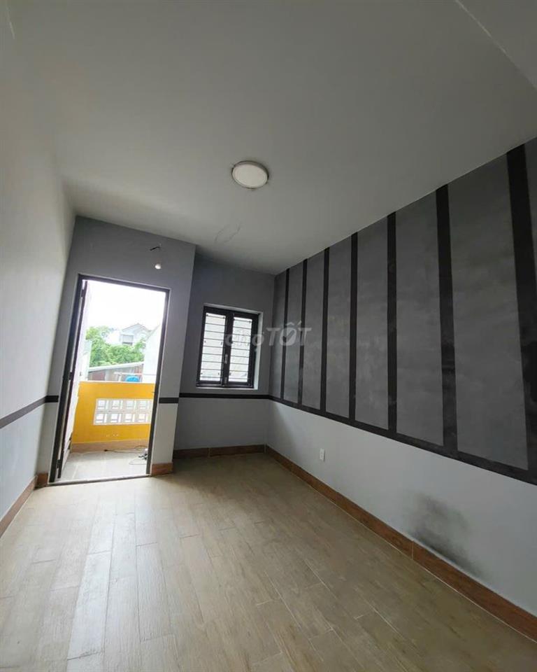 Nhà nguyên căn 3PN 90m2 ban công thoáng