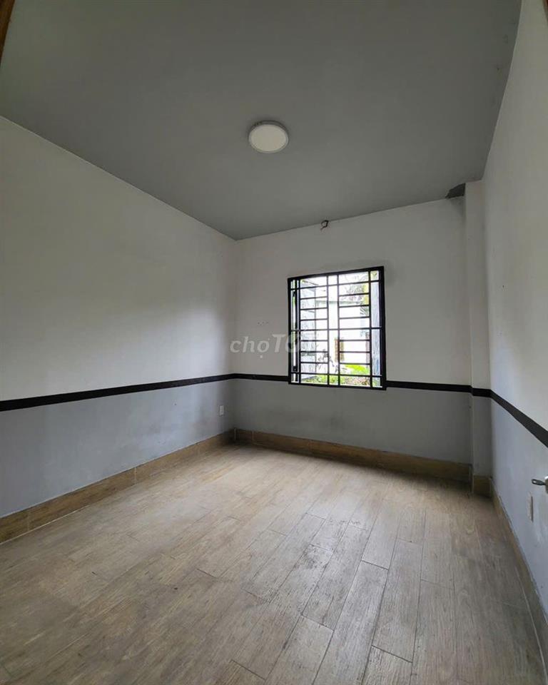 Nhà nguyên căn 3PN 90m2 ban công thoáng