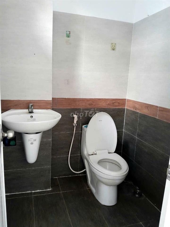 Nhà nguyên căn 3PN 90m2 ban công thoáng