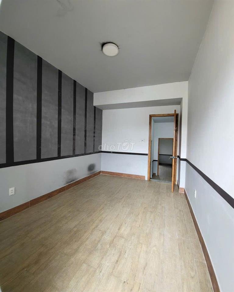 Nhà nguyên căn 3PN 90m2 ban công thoáng