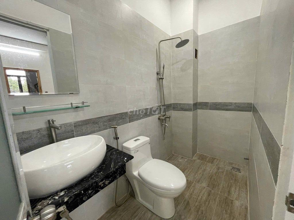 P Cao Cấp WC BanCông Bếp Riêng Máy Lanh nội thất từ 2*tr