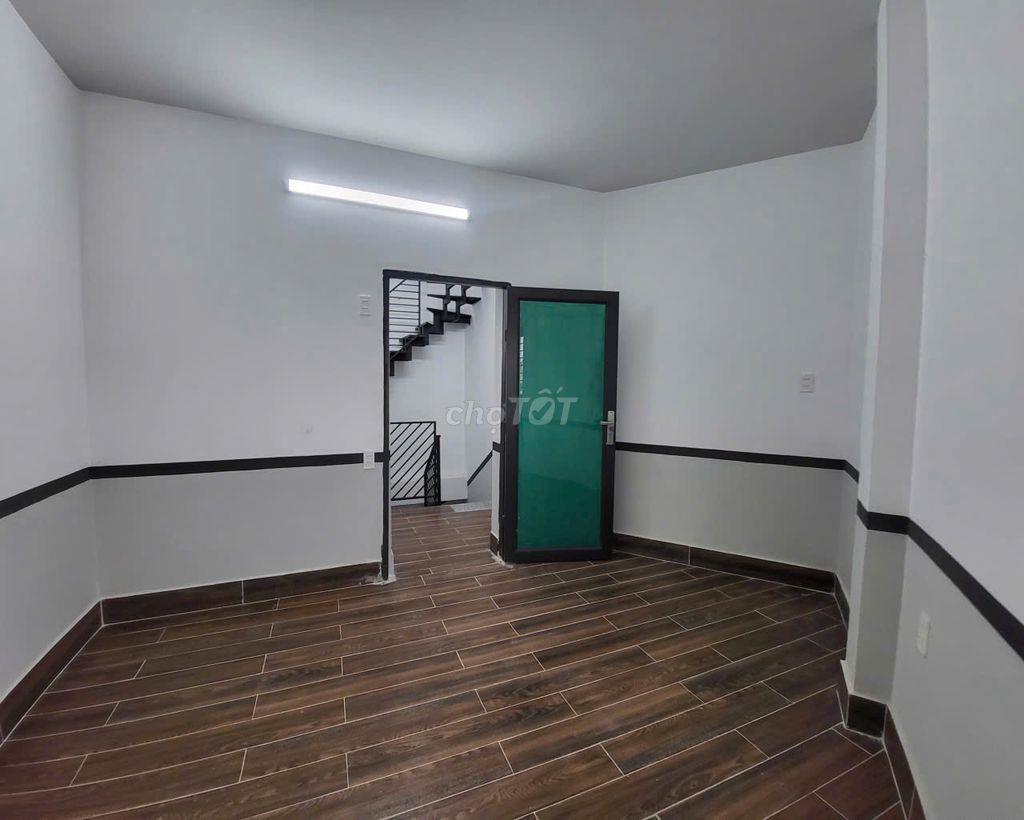 Phòng trọ cao cấp 2tr WC, bếp riêng, sân thượng, sân trước