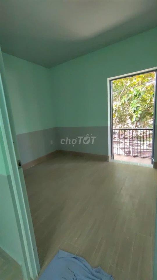 Đối diện Nguyễn Tất Thành quốc lộc 1 A 2PN
