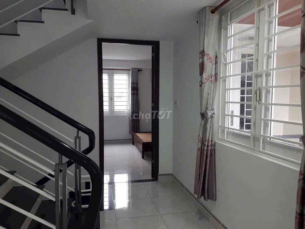 Nhà trệt 2 lầu 9*15; 3pn 4wc đg xe tải Rẻ chốt lẹ