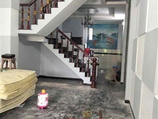 Nhà mặt tiền trệt 2 lầu sân thg 4,5*20; 3pn tiện KDOANH