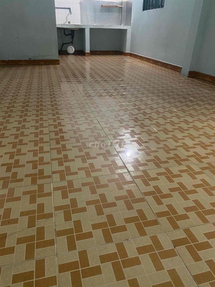 Nhà cấp 4; 4*9 sau căn mặt tiền Rẻ chốt lẹ