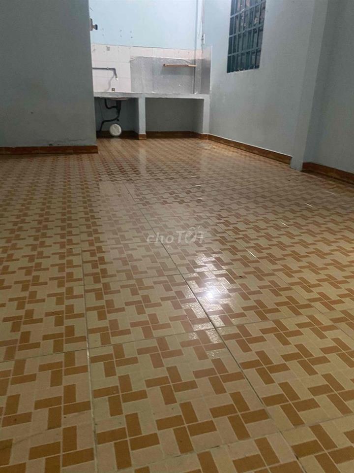 Nhà cấp 4; 4*9 sau căn mặt tiền Rẻ chốt lẹ