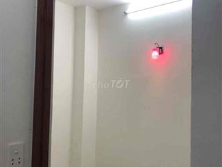 Trệt 2 lầu 3,5*8; 3pn Mới chốt lẹ