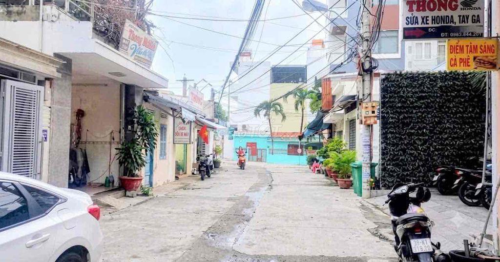 Trệt lửng lầu 4*12; 3pn mặt đường thông5m