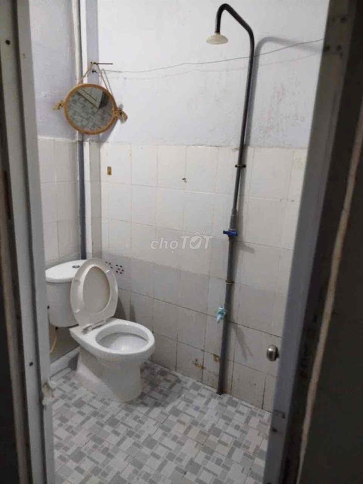 Trệt lửng 4*16; có sân hẻm xe tải Rẻ chốt lẹ
