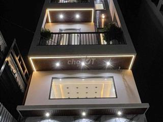 Trệt lửng 3 lầu 4*14; 4pn sẵn nội thất mới keng