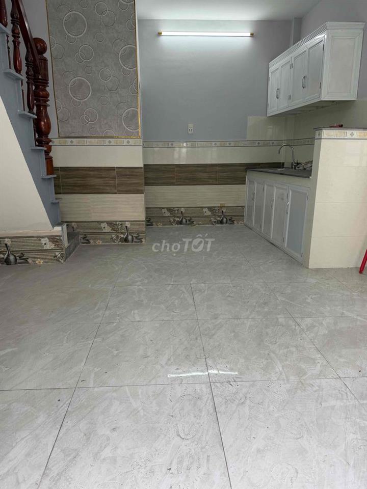 Trệt lầu 4*7; 2pn dg xe hơi
