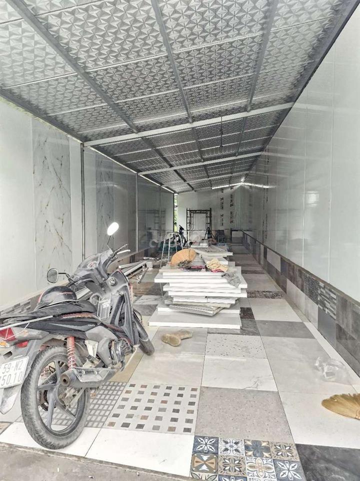 Cho thuê nhà mới xây hẻm xe tải 