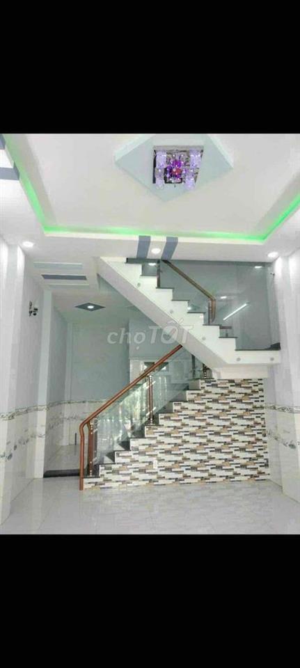 Nhà đẹp mới Tân Thới Hiệp-đúc 2lầu,3p ngủ-Hẻm xe hơi