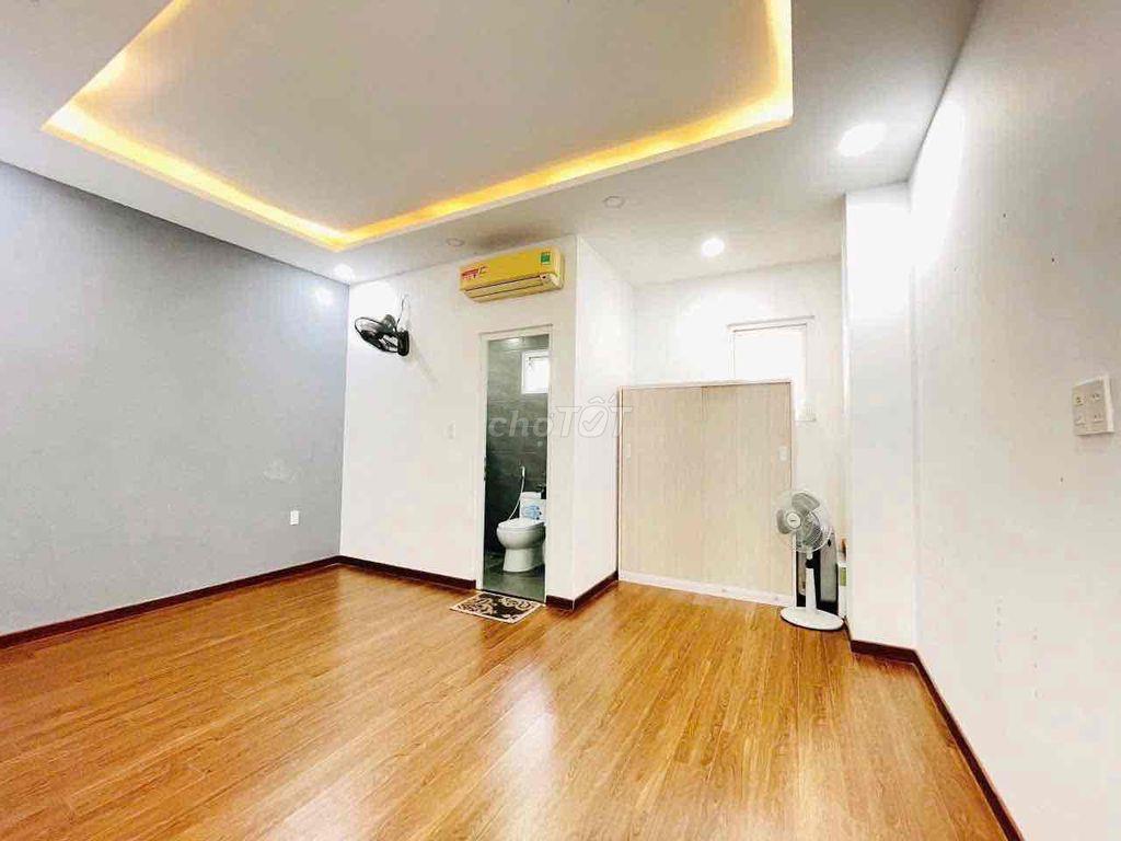 Nhà đẹp mới Tân Thới Hiệp-đúc 2lầu,3p ngủ-Hẻm xe hơi