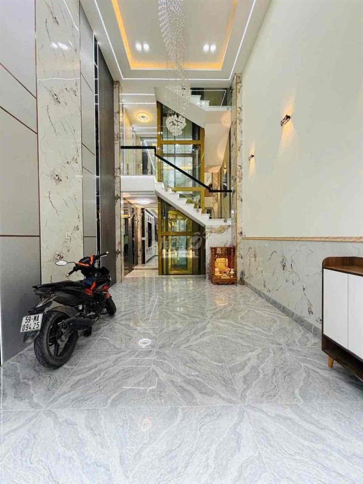 NHÀ ĐẸP Trường Chinh_4lầu,5p ngủ-đường 10m khu phân lô