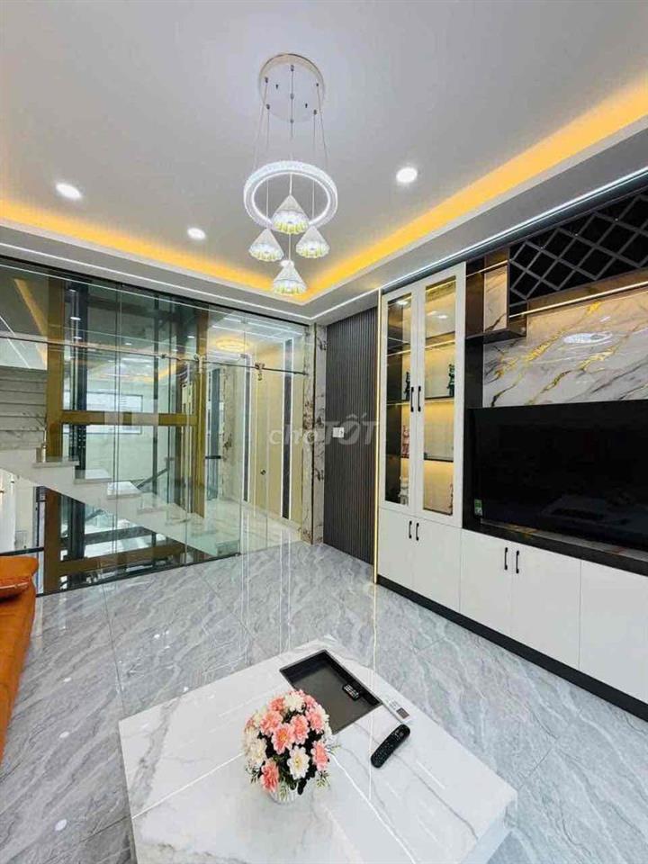 NHÀ ĐẸP Trường Chinh_4lầu,5p ngủ-đường 10m khu phân lô