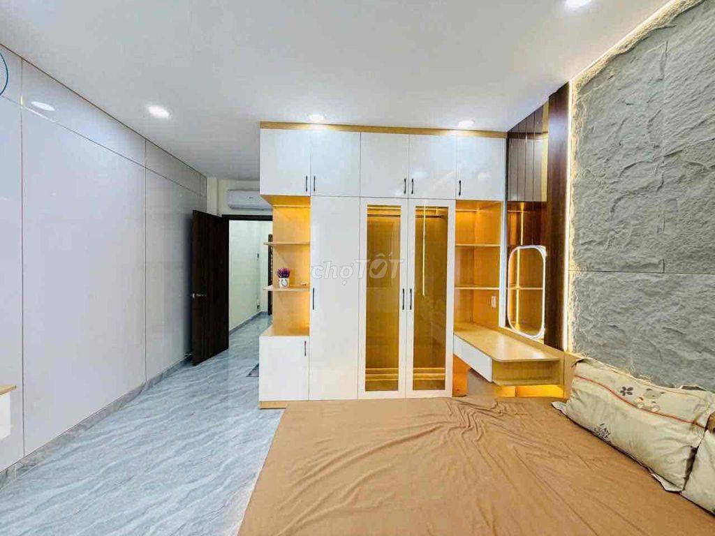 NHÀ ĐẸP Trường Chinh_4lầu,5p ngủ-đường 10m khu phân lô