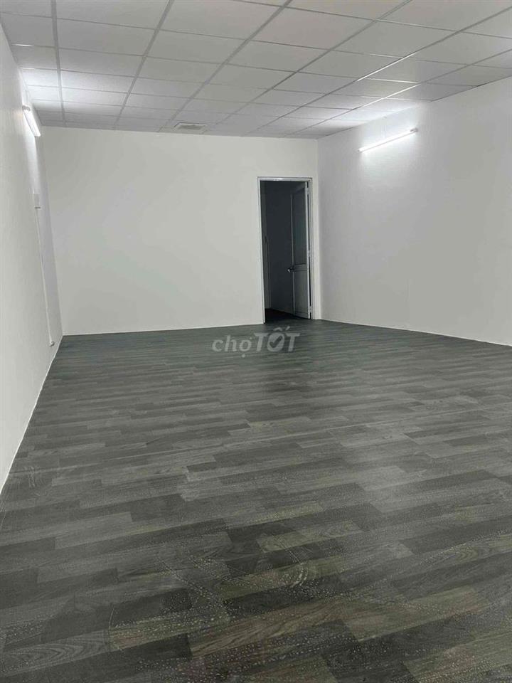 cho thuê nhà dt 4x19m cấp 4 gác lửng .