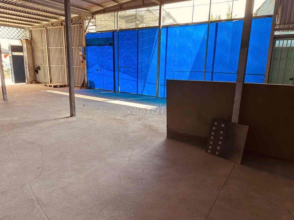 cho thuê nhà kho Xưởng 9x20m. sẵn điện 3 pha