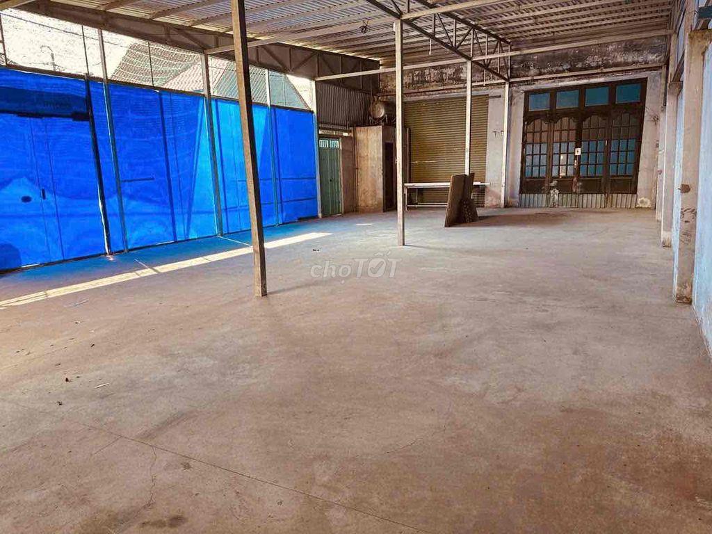 cho thuê nhà kho Xưởng 9x20m. sẵn điện 3 pha