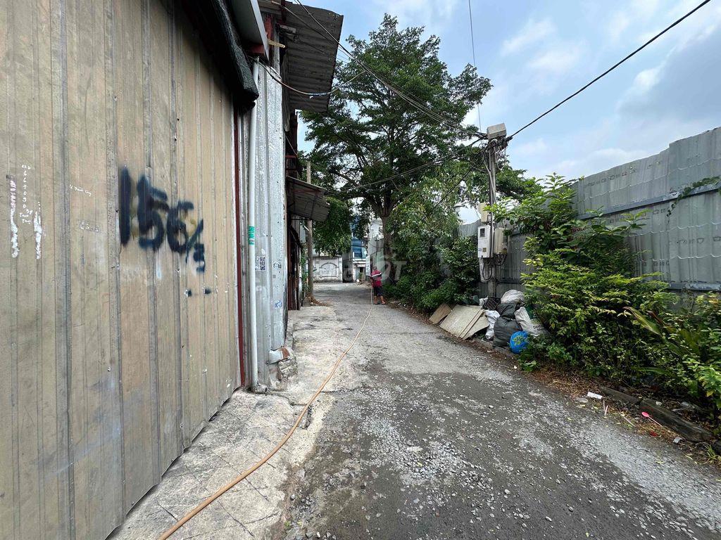 cho thuê nhà xưởng dt 250m2 .