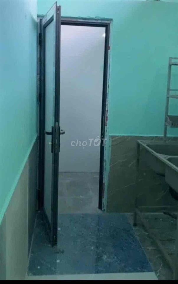 cho thuê nhà làm kho hoặc ở 5x20 có gác