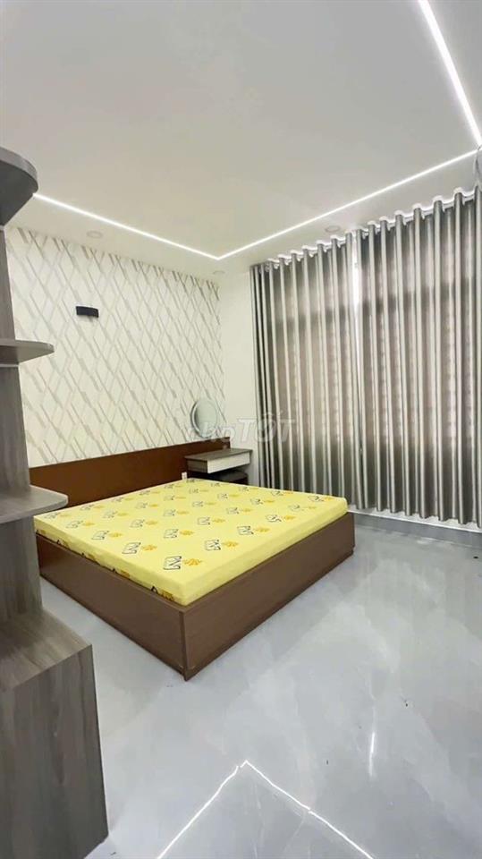 nhà mới kiểu hiện đại  xây sẵn nội thất như hình 5p 6wc , 